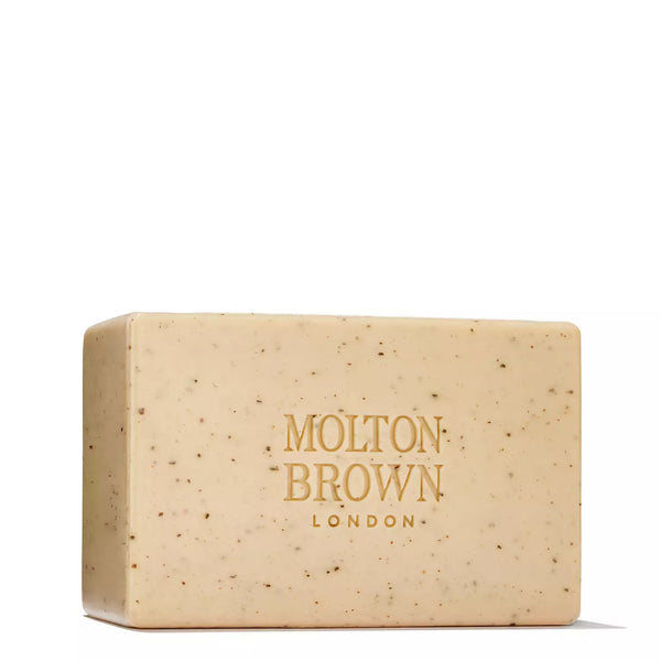 Molton Brown Re-Charge Black Pepper Body Care Gift Set